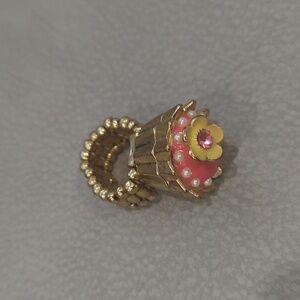 Betsey Johnson CUPCAKE STRETCH RING